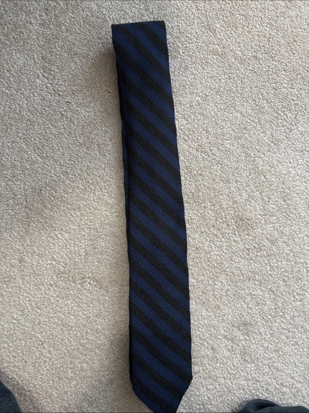 Rag and Bone Men's Navy and Black Diagonal Stripe Tie